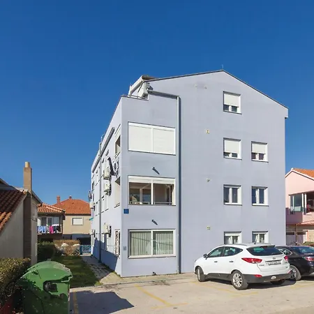 Awesome In With Kitchen Apartment *